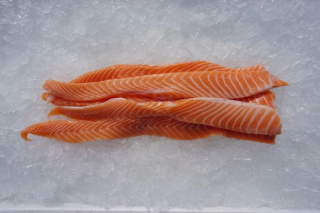 1,5 kg verse Zalmbuikjes